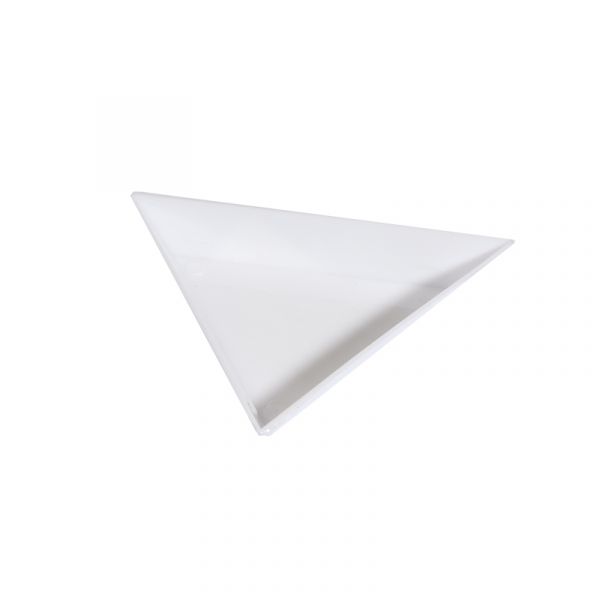 Пластиковый треугольник для украшений